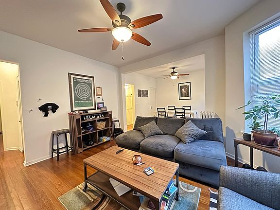 3rd image of 716 W Waveland Ave #1