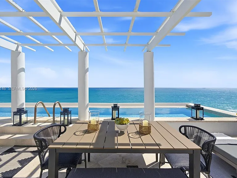 5801 Collins Ave #Penthouse 1600 — Photo 17
