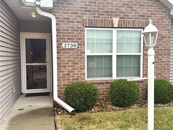 3rd image of 3738 Charles St