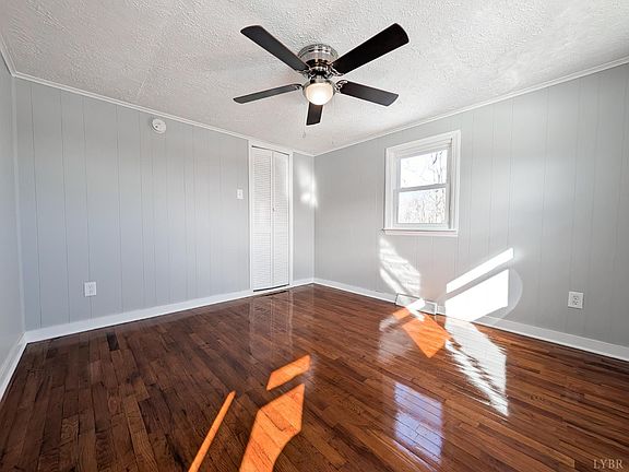 5th image of 949 Stone Mill Rd