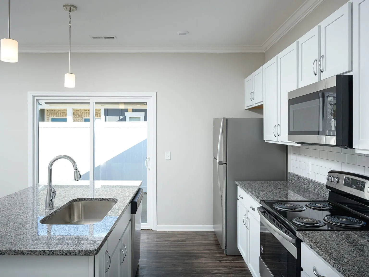 Forest Hill Villas Apartment Homes — Photo 2