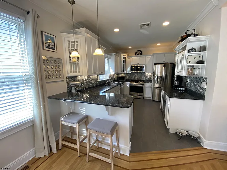 122 N Monroe Ave #WINTER RENTAL — Photo 9