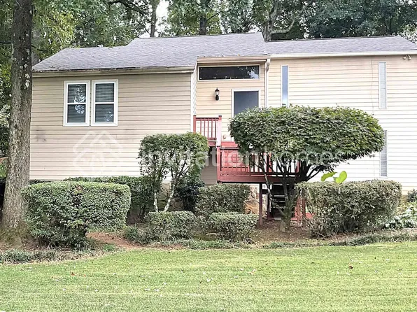 5345 N Fork Dr SW, Lilburn, GA 30047