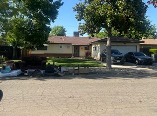 4453 E Ashcroft Ave, Fresno, CA 93726