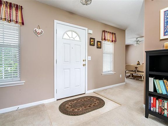 4th image of 118 Sunny Hill Ln