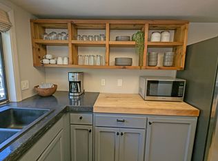 (Undisclosed Address), Sunriver, OR 97707
