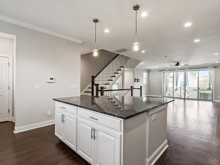 1722 Pat Garrett St — Photo 17