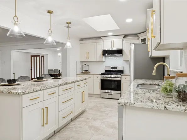 9552 Timberleaf Dr, Dallas, TX 75243