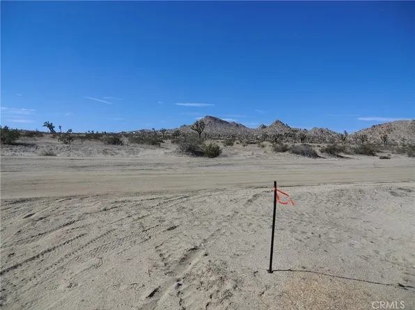 0 Longview Rd #N8, Palmdale, CA 93591