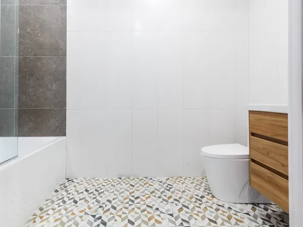 584 Fourth Avenue image 7 of 21