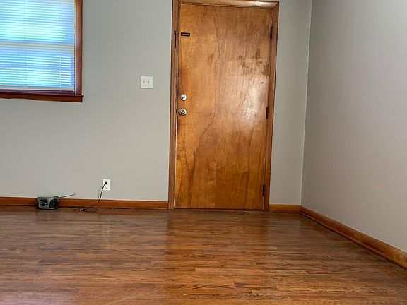 Living Room/Front door
