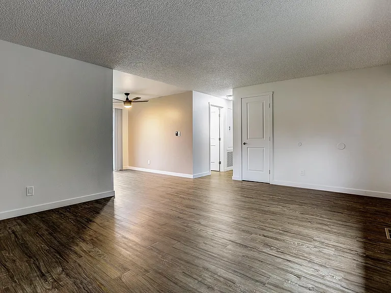 Overlook Terrace Apartments — Photo 37