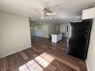 664 W Tram Rd, Vidor, TX 77662