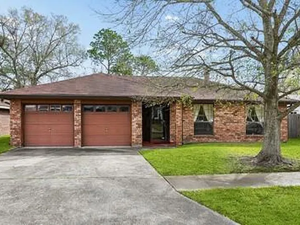 1025 Orchid Dr, Harvey, LA 70058