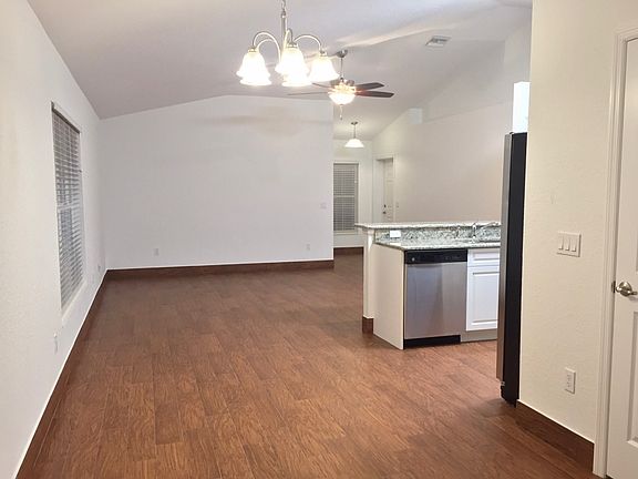5th image of 11331 SE 53rd Ct #1