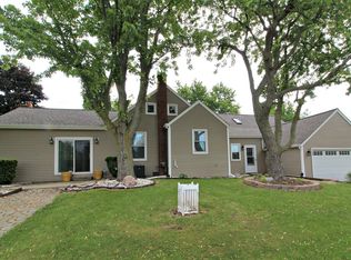 7303 Lahring Rd, Gaines, MI 48436