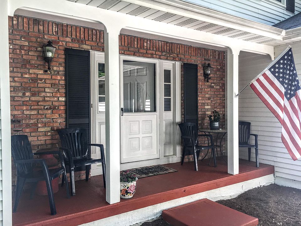 1st image of 9 Lori Ln