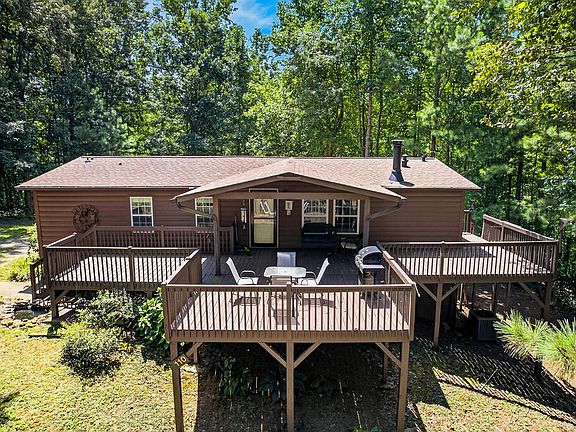 3rd image of 110 Hickory Hills Rd