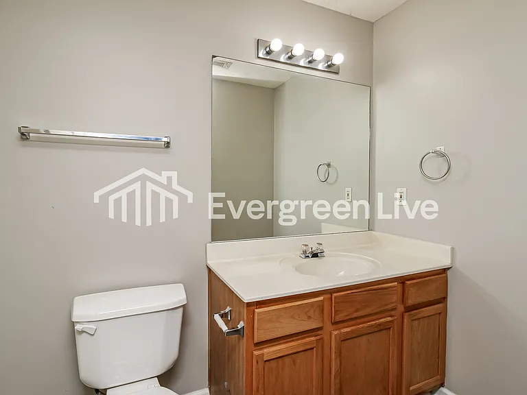 395 Lakeside Cir — Photo 10