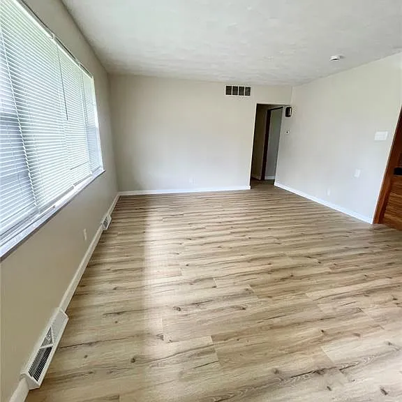 5 Meckfessel Dr — Photo 6