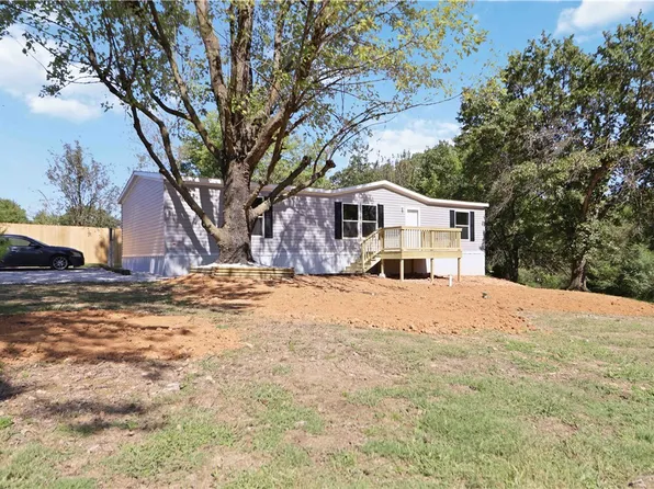 11528 Rolling Dr, Rogers, AR 72756