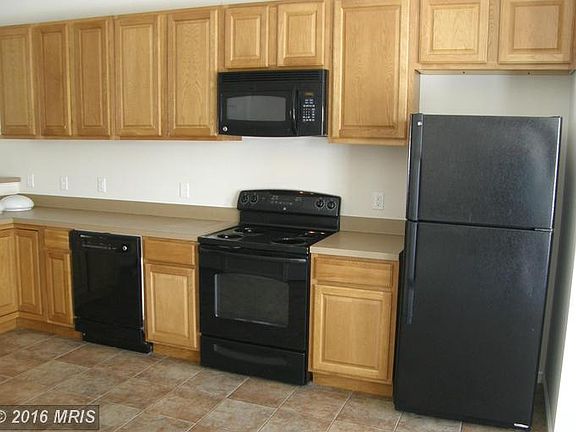 5th image of 124 S Earl St