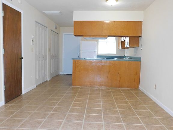 4th image of 5320 NW 20th Ct APT D