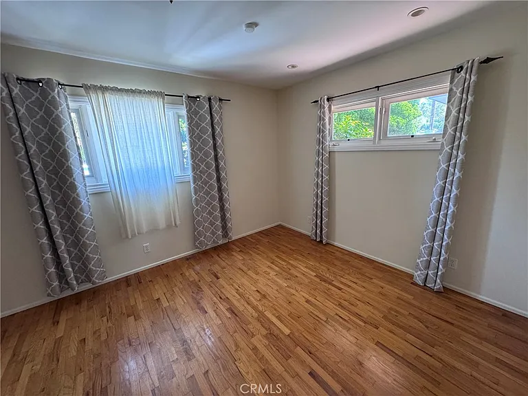 1821 Glenneyre St — Photo 15
