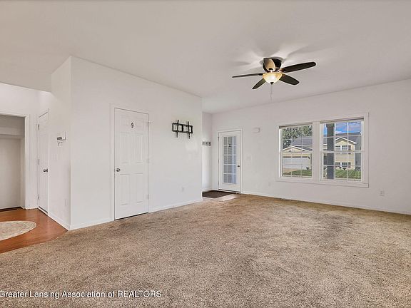 5th image of 151 Lake Ridge Dr