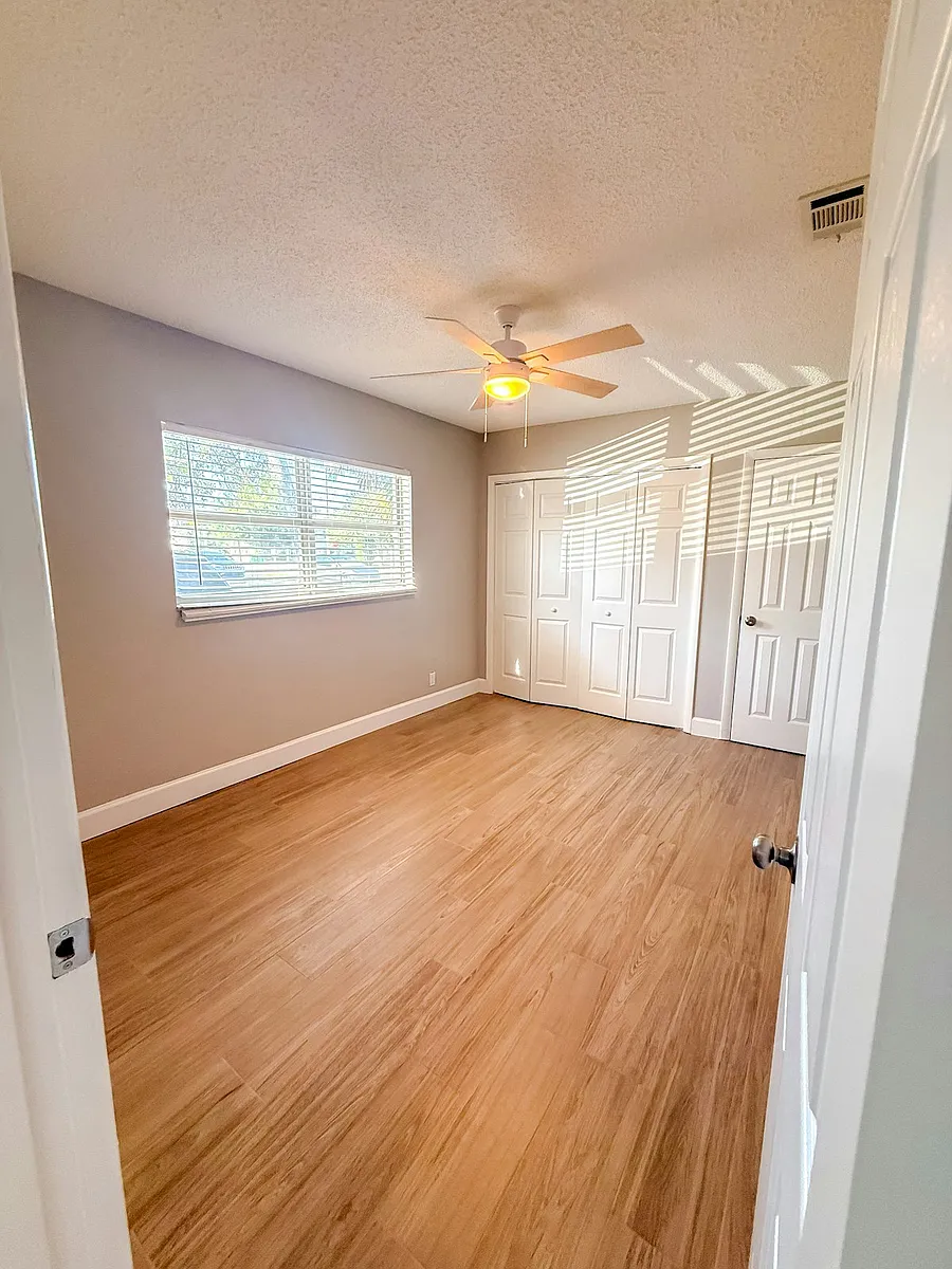 Building Photo - 225 Danube Ave #4