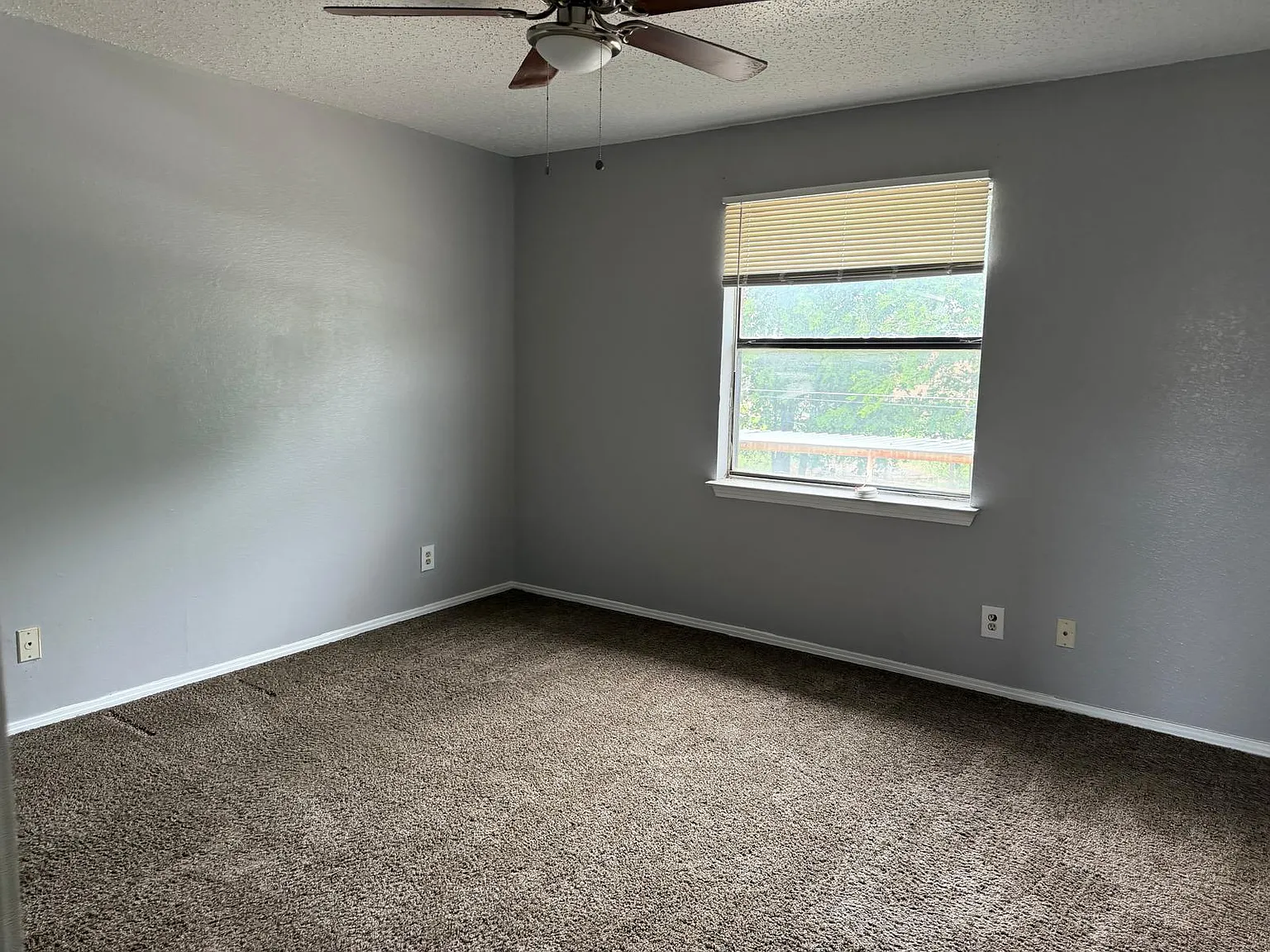 2 bed, 1088 sqft, $1,299 — Photo 1