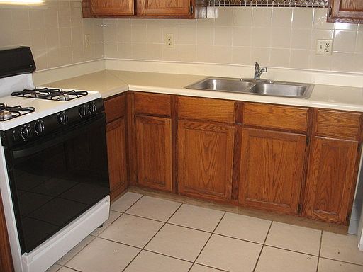 3rd image of 2815 N Castro Ave #1