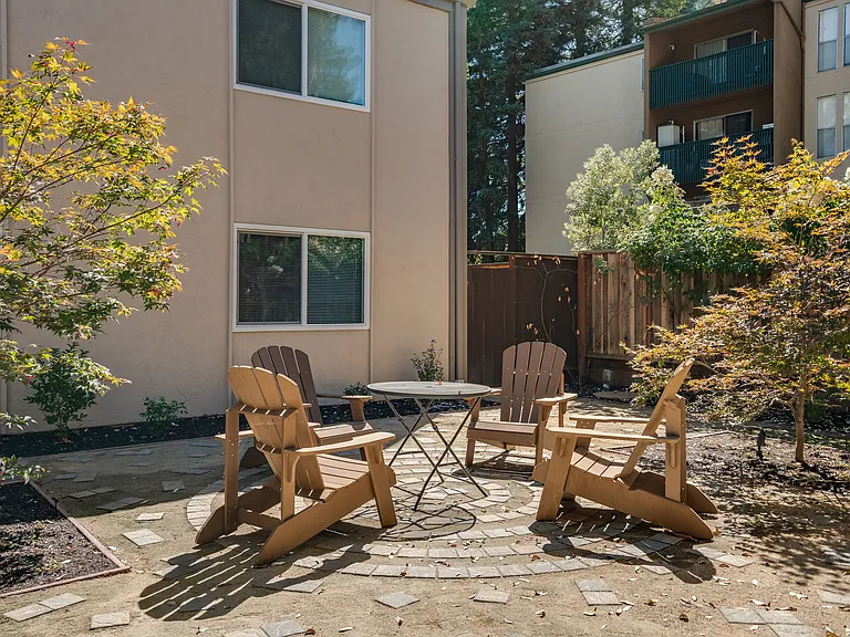 137 Sierra Dr — Photo 29
