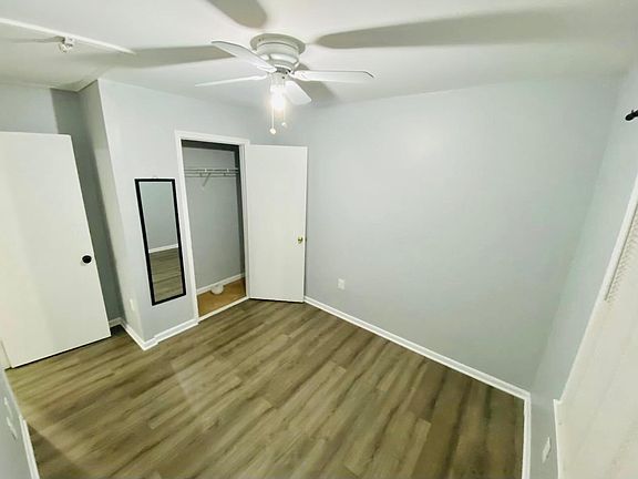 2nd image of 2949 Lexington Ct