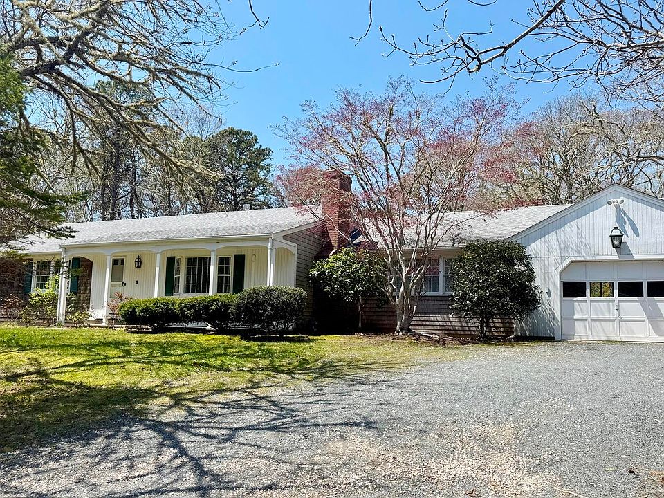 1st image of 61 Oak Hill Road