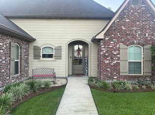 605 Riverside Dr, Berwick, LA 70342