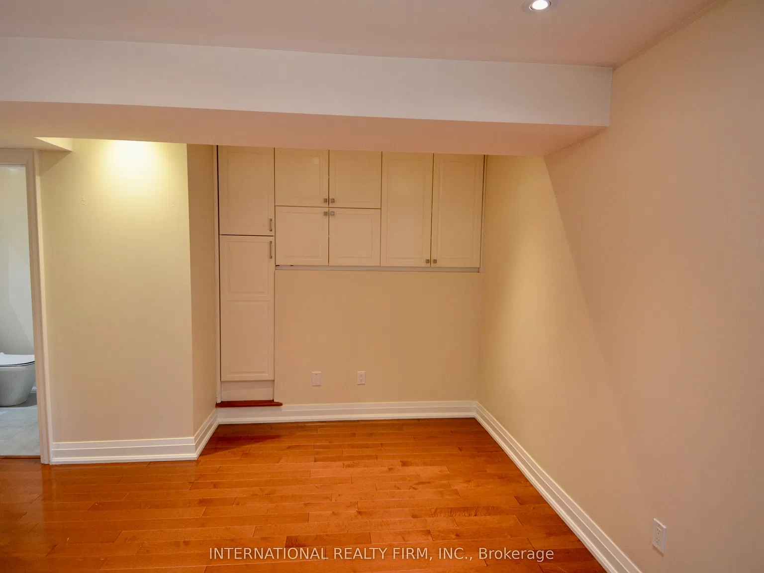 3 bed, $3,850 — Photo 4