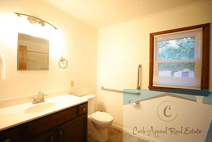 1336 Western St — Photo 3