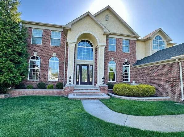 2 Elk Ct, Sewell, NJ 08080