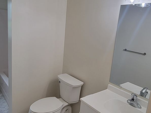 5 E Green St