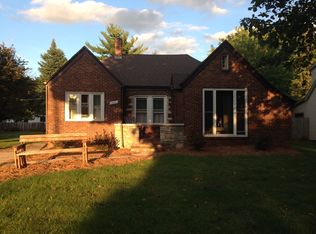 1932 S Memorial Dr, Appleton, WI 54915