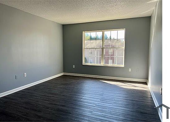 4th image of 3900 Summercrest Way #714