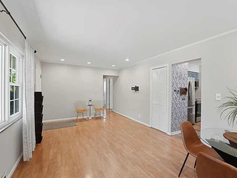 2257 Fishinger Rd — Photo 8