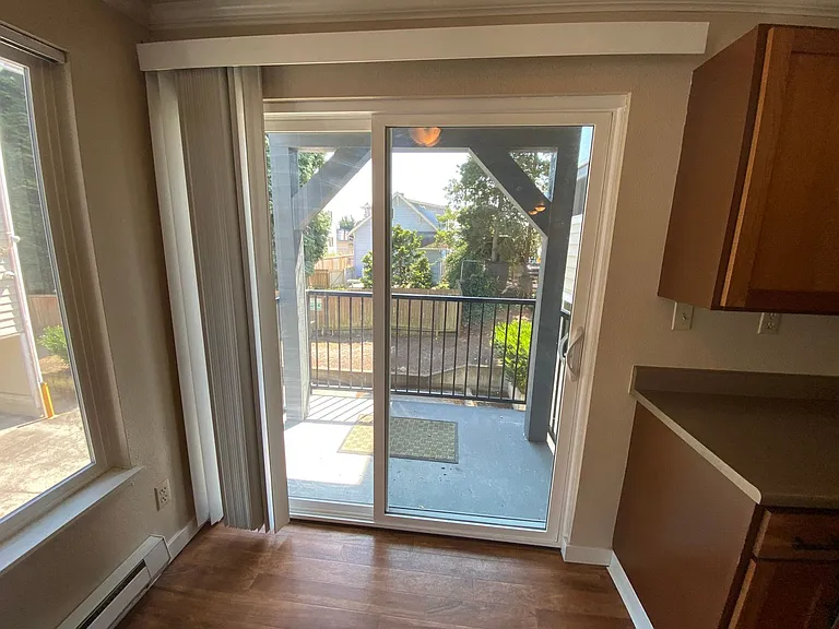 North Green Lake Apartments — Photo 25