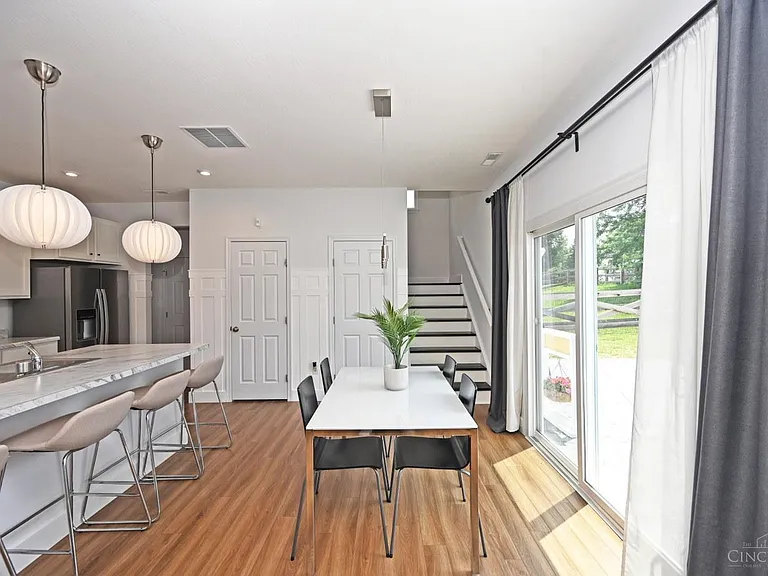 5595 Noble Ct — Photo 17