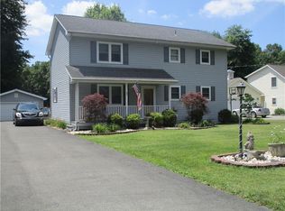 122 Shenango Rd, New Castle, PA 16105