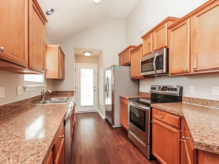 2333 Cason Trl — Photo 7