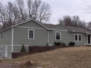 2113 S James Downey Rd, Independence, MO 64057