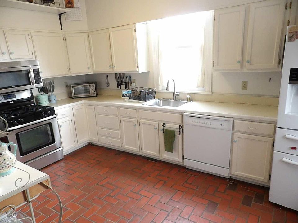 249 S West St, Carlisle, PA 17013 Zillow