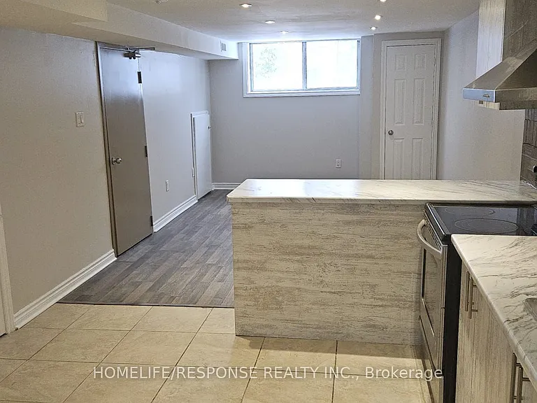 43 Woodlawn Ave #BASEMENT — Photo 3